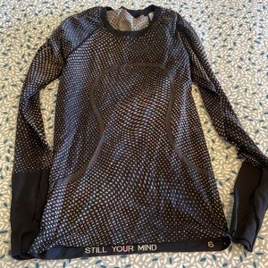Lululemon swiftly sz 6